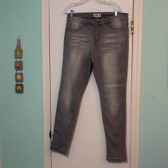 Royalty gray jeans - Picture 1 of 3